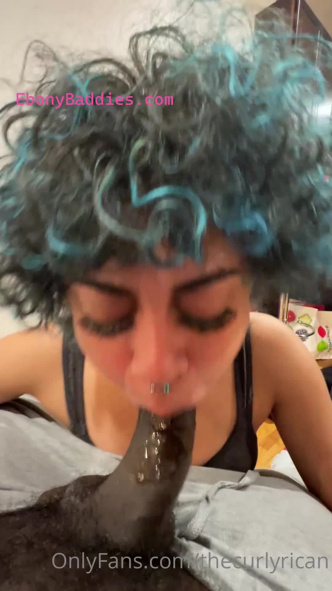 thecurlyrican the hot lightskin bad bitch  4