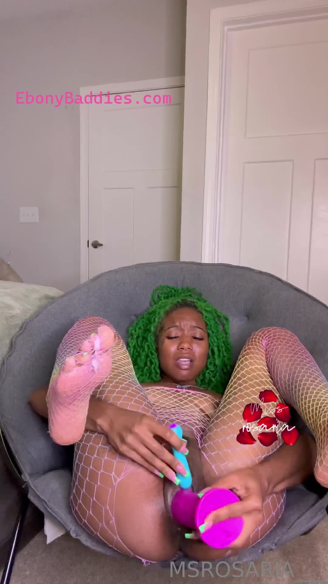 mxxxrosaria masturbating hot chocolate 5