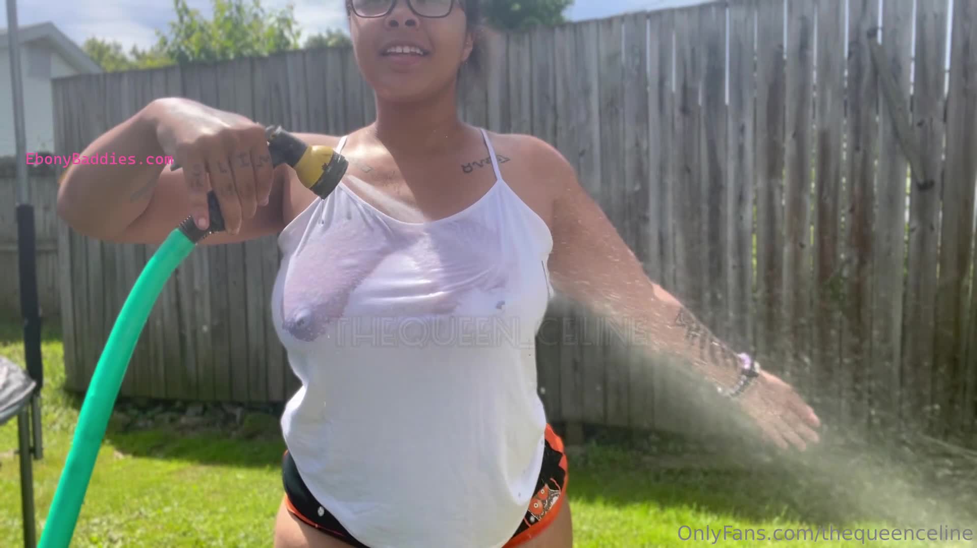 thequeenceline twerking lightskin thick bitch 62