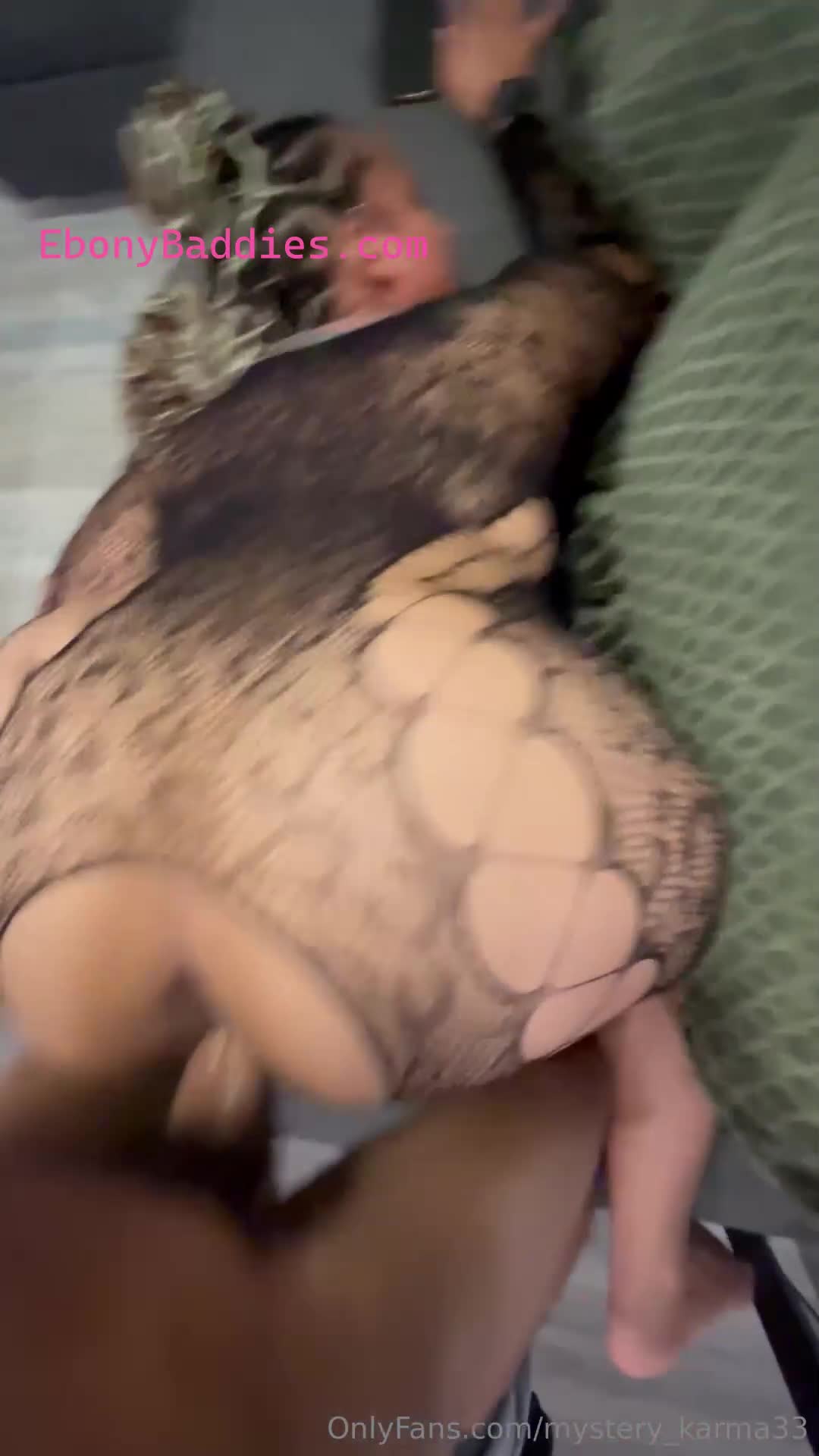 mystery_karma33 showing off her deepthroating skills 8