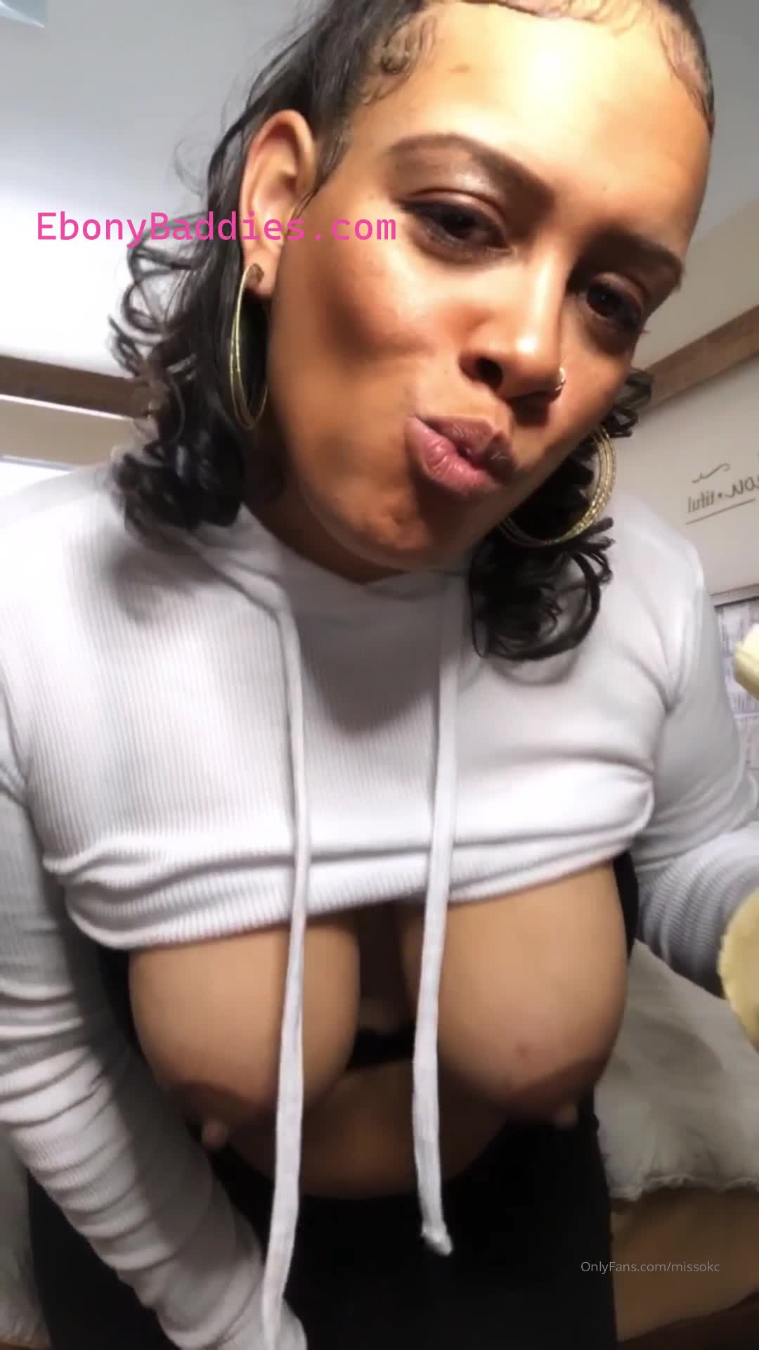 janaylachelle thick lightskin tease 9