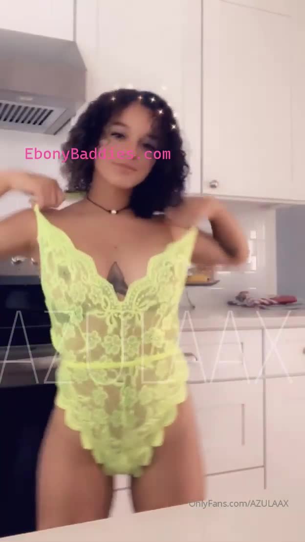 azulaax lightskin curly hair cute 19