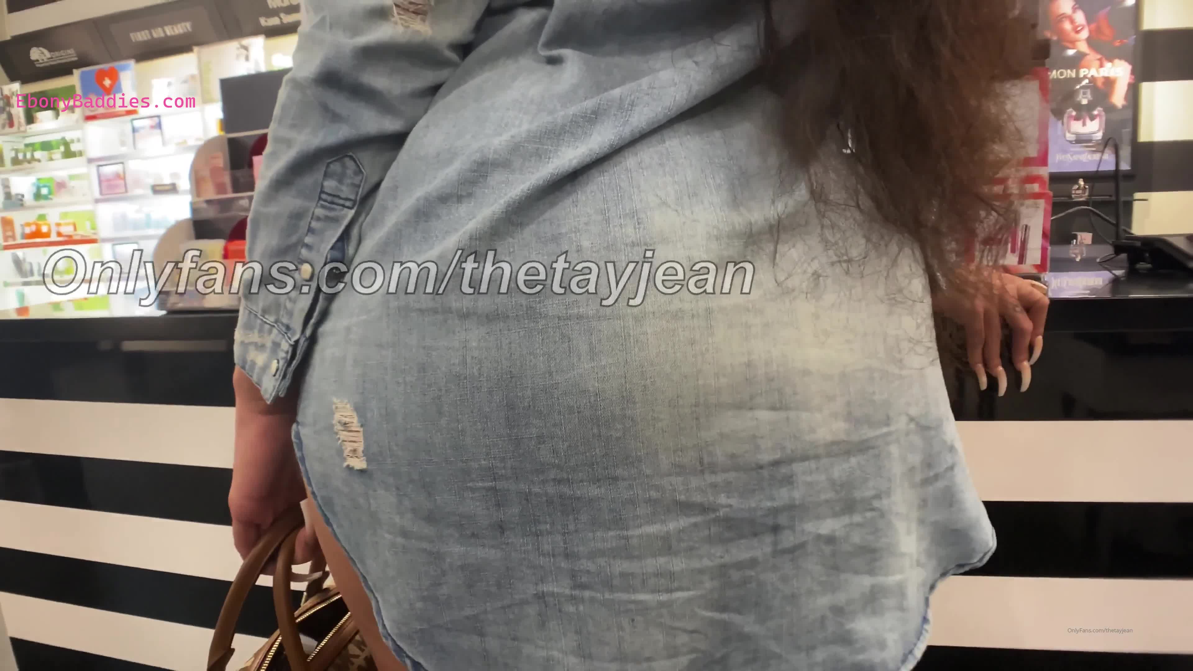 thetayjean the big booty street walker 20