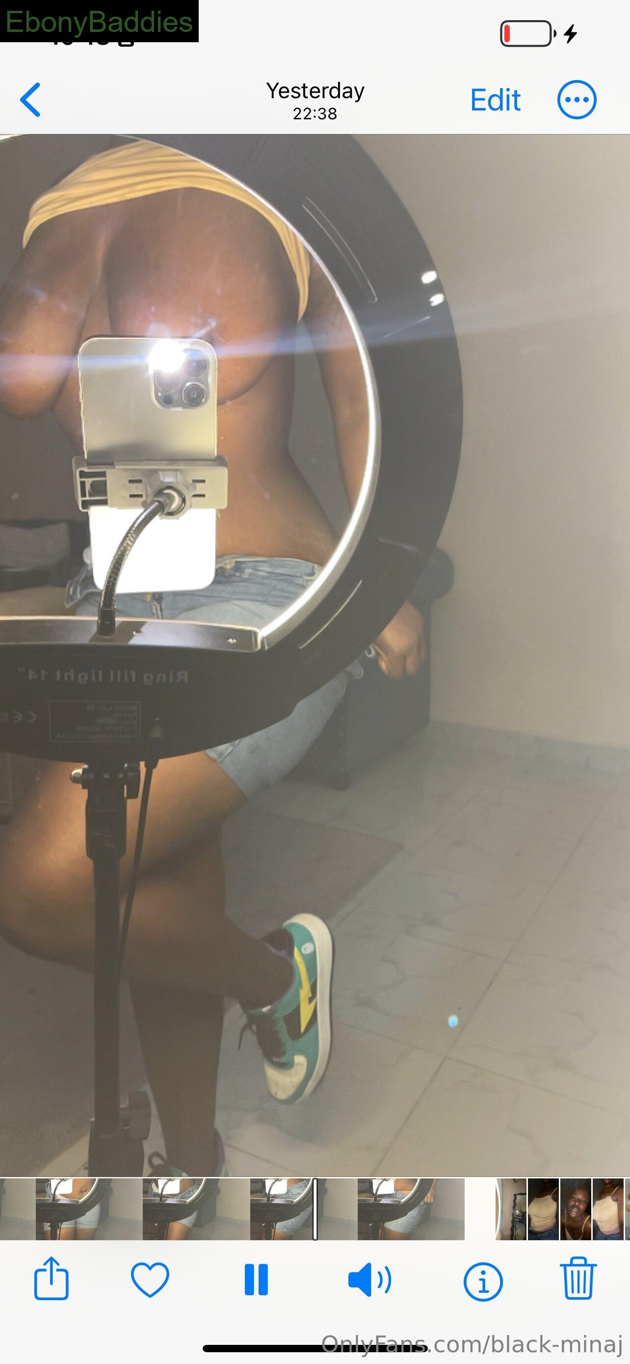 black-minaj feet
