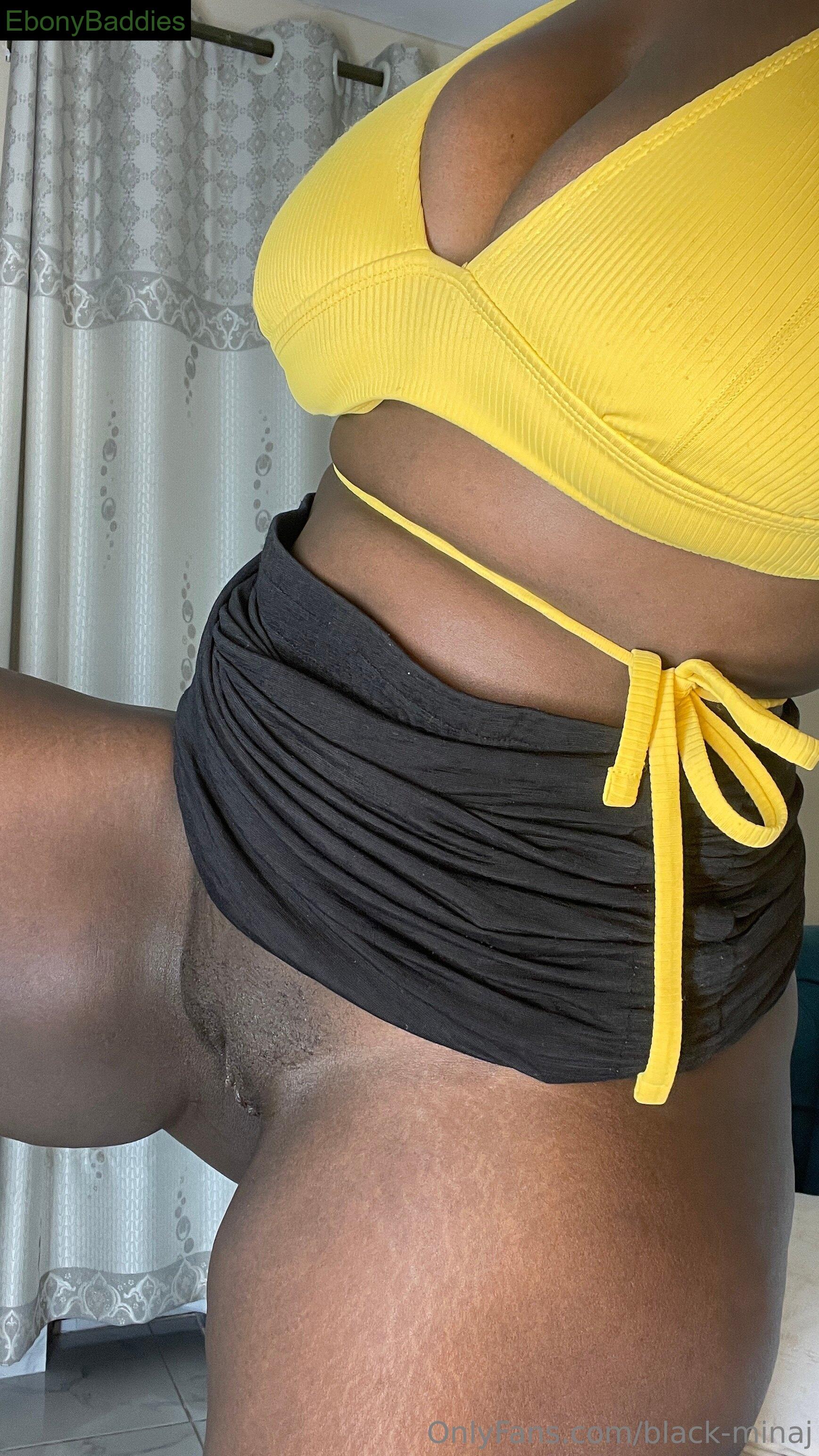black-minaj feet