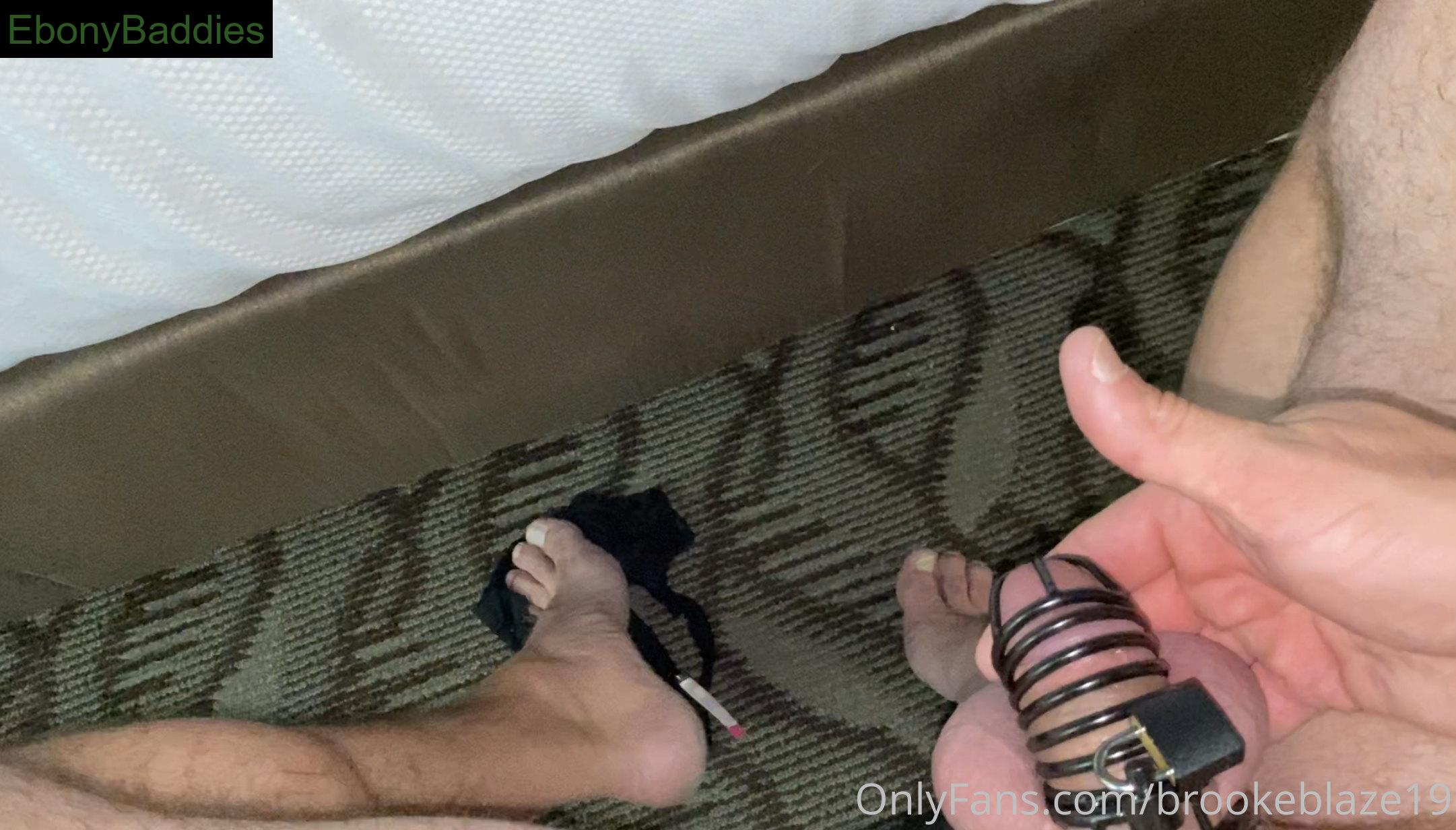 hotwife_brookeblaze feet