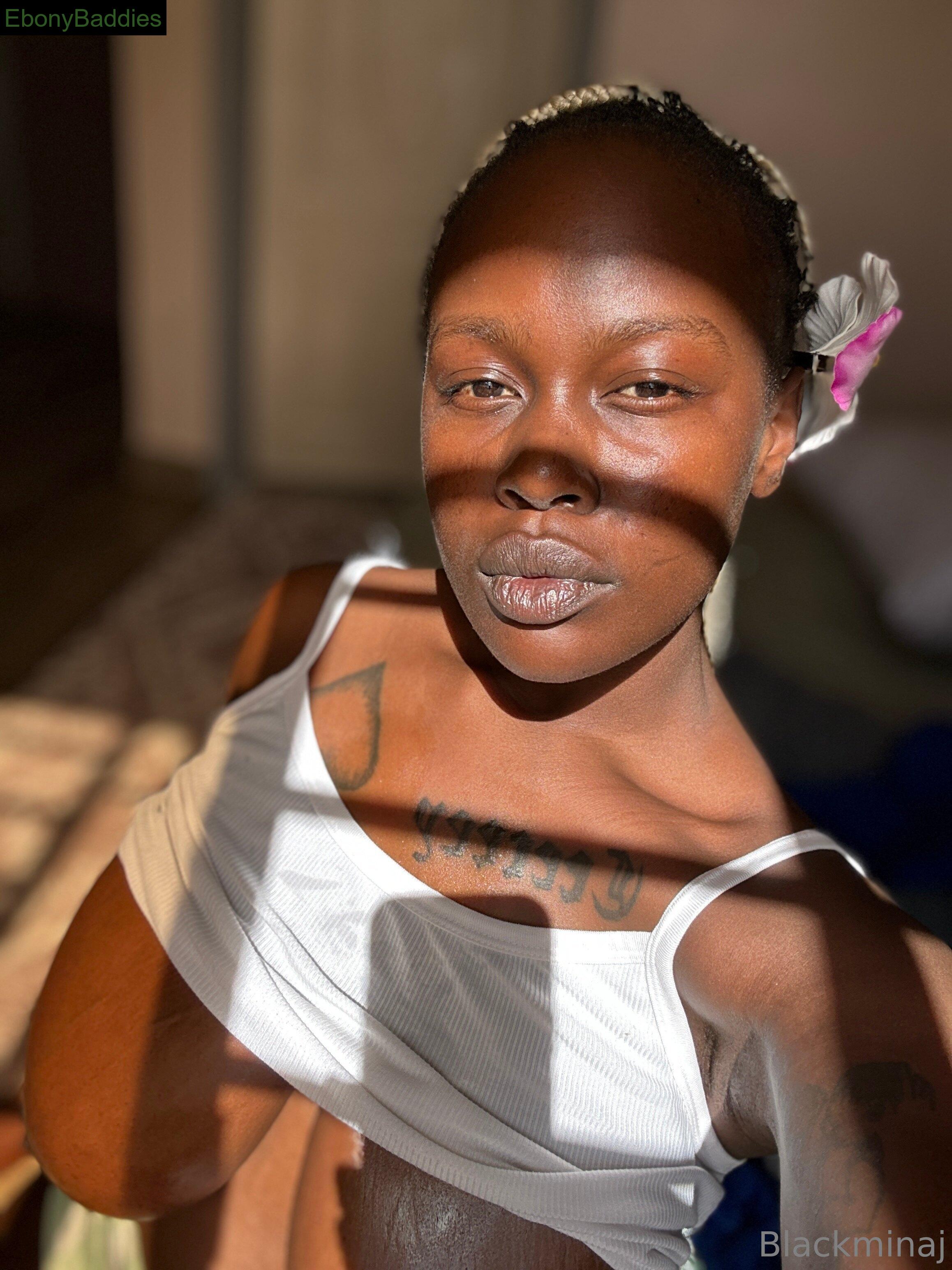 black-minaj feet