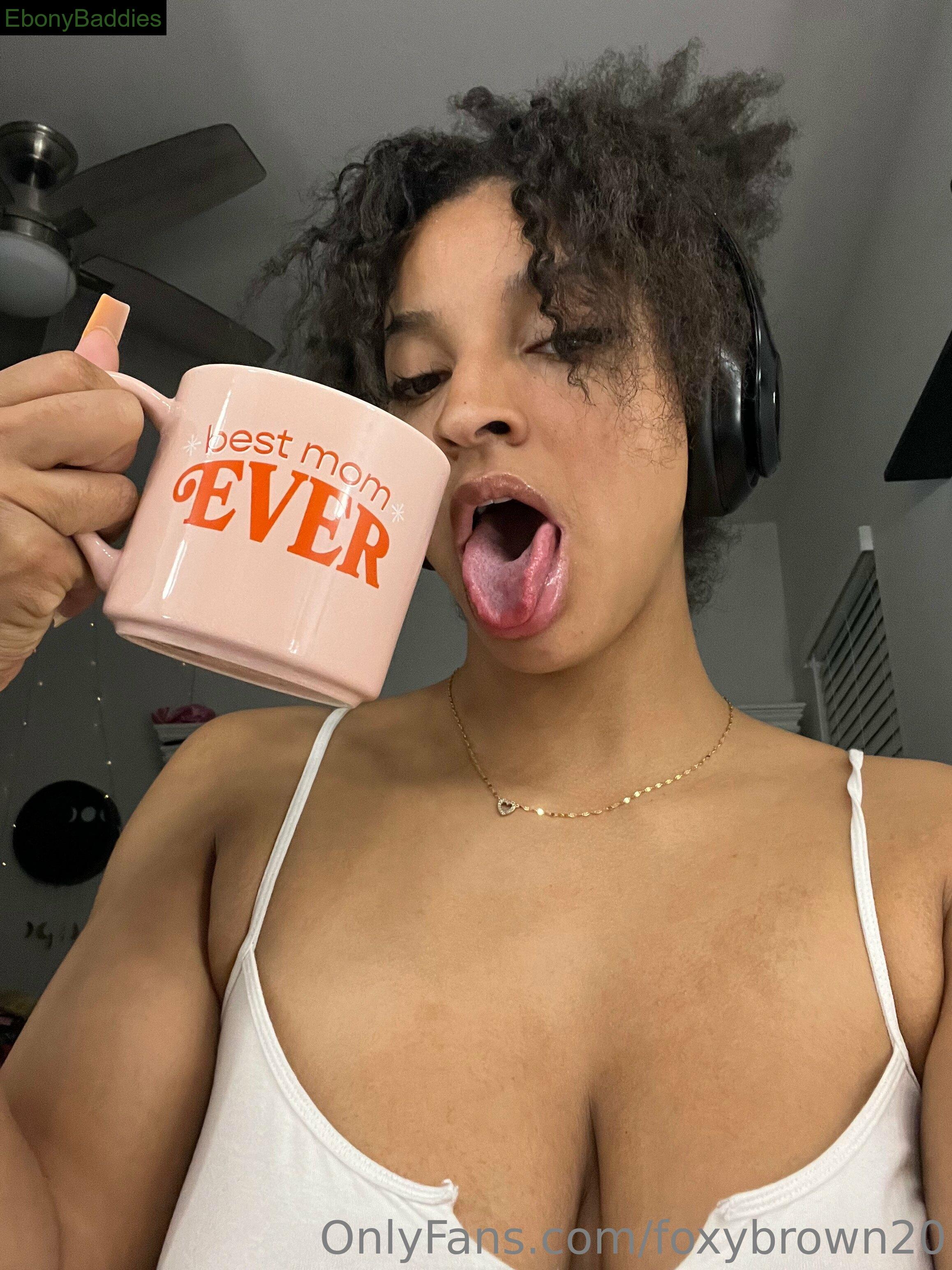 foxybrown20 feet