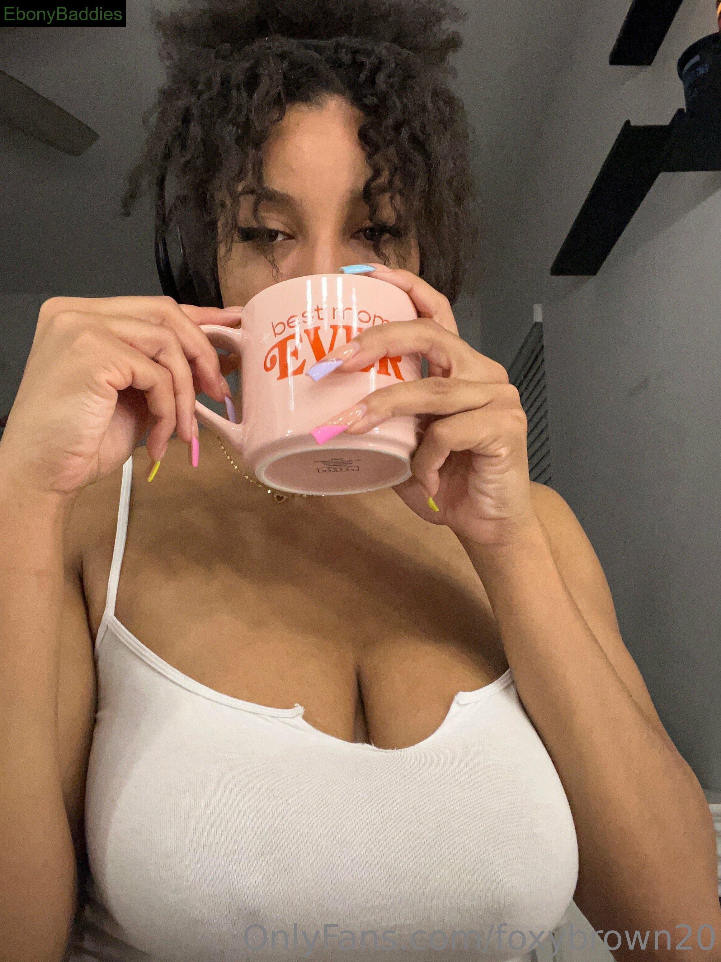 foxybrown20 feet