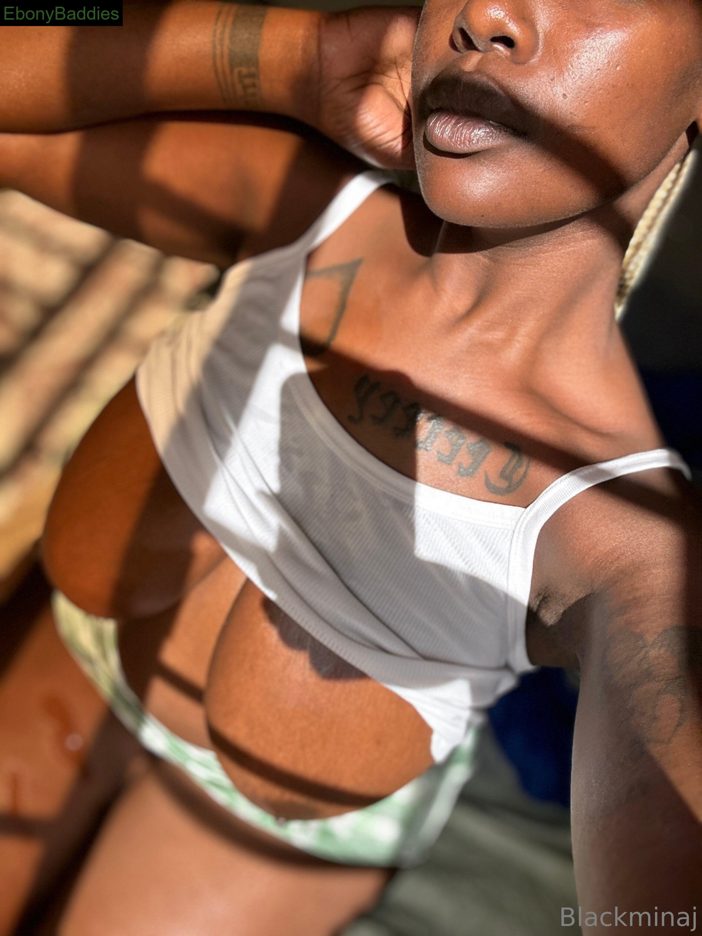 black-minaj feet