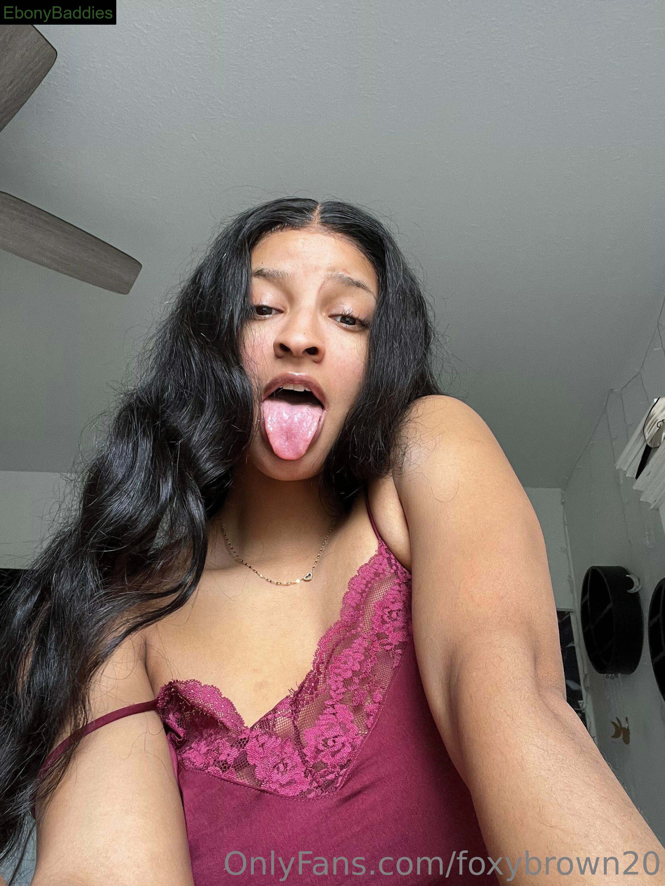 foxybrown20 feet