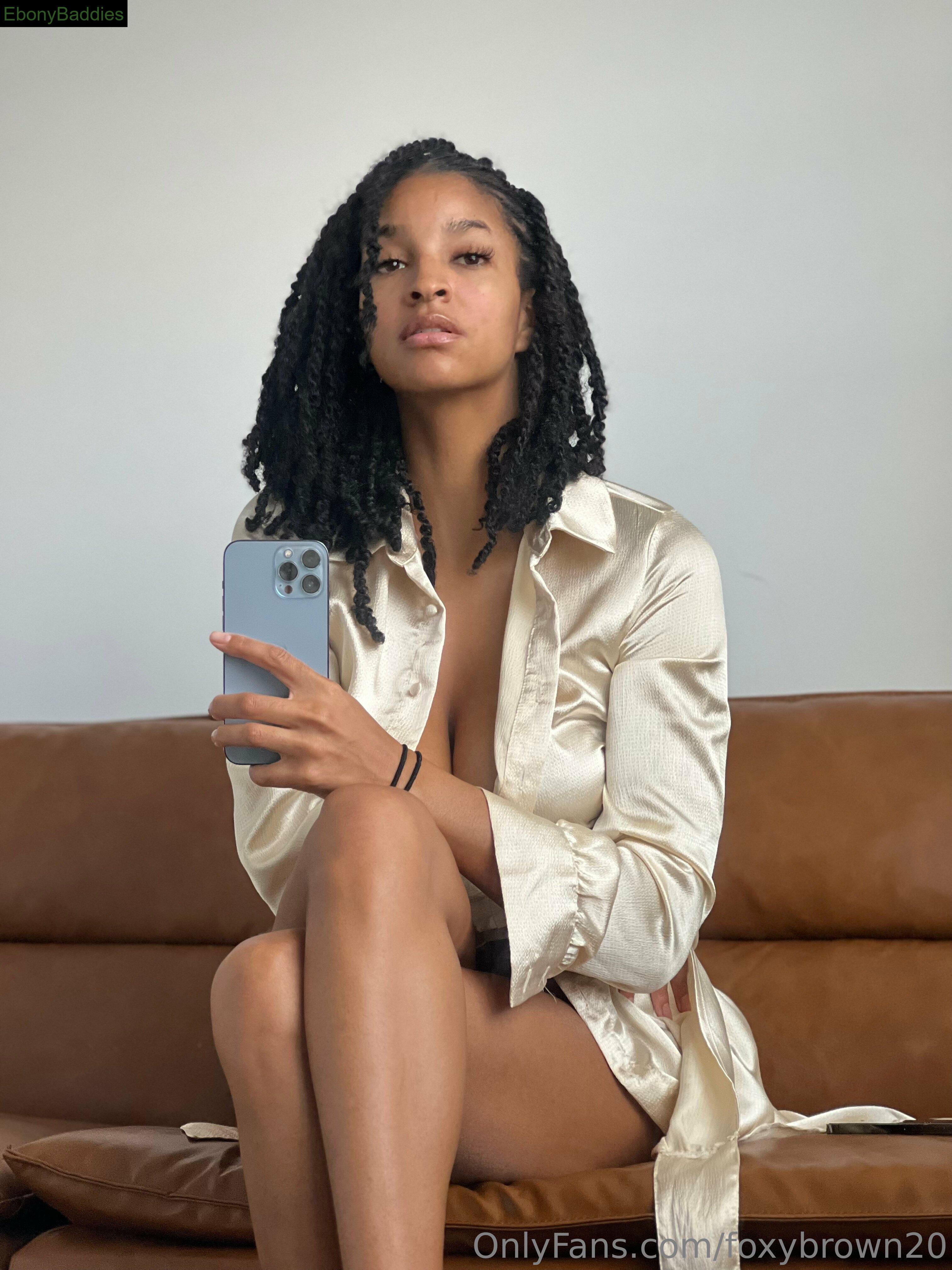 foxybrown20 feet