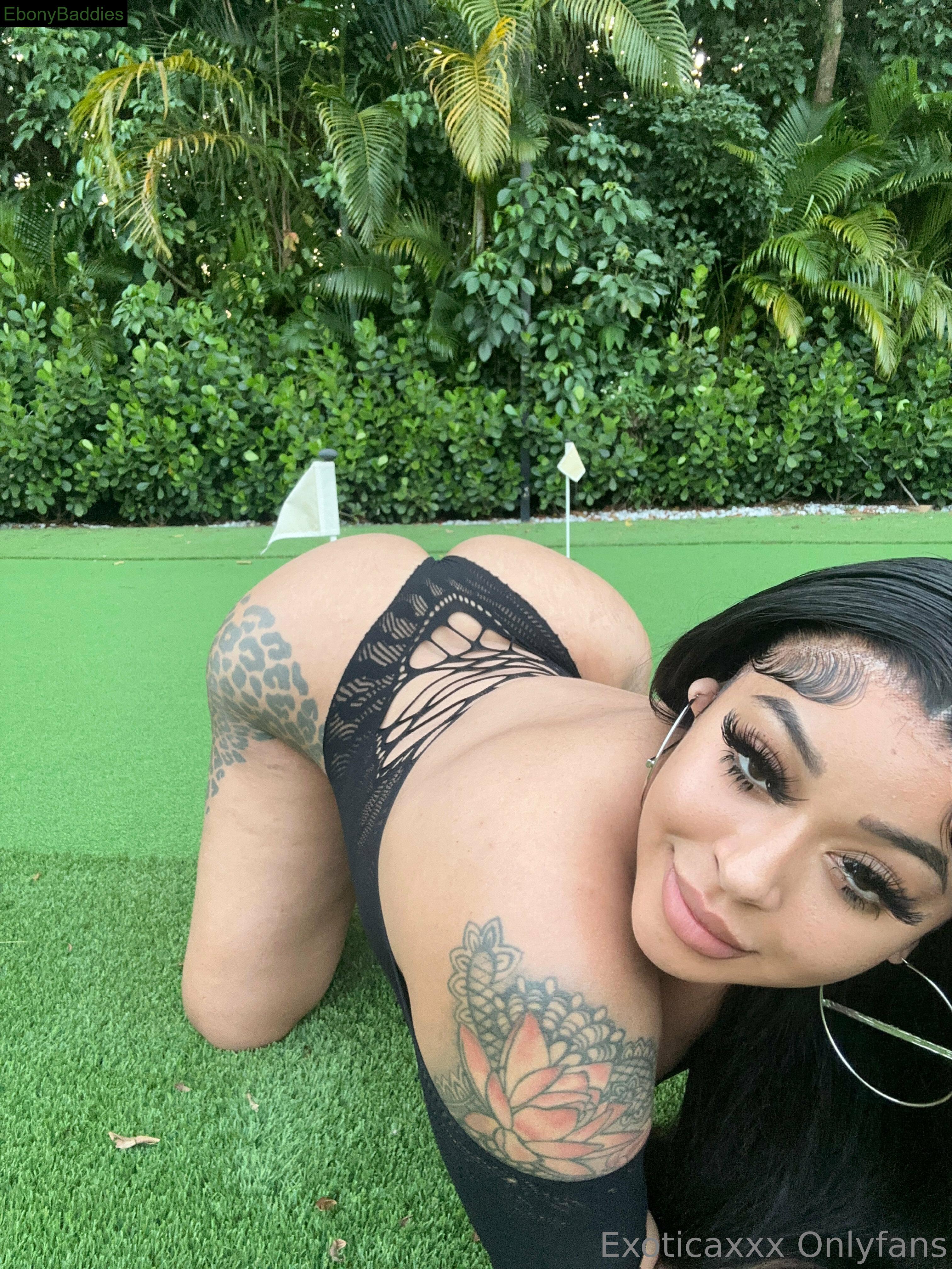 exoticaxxx ebony