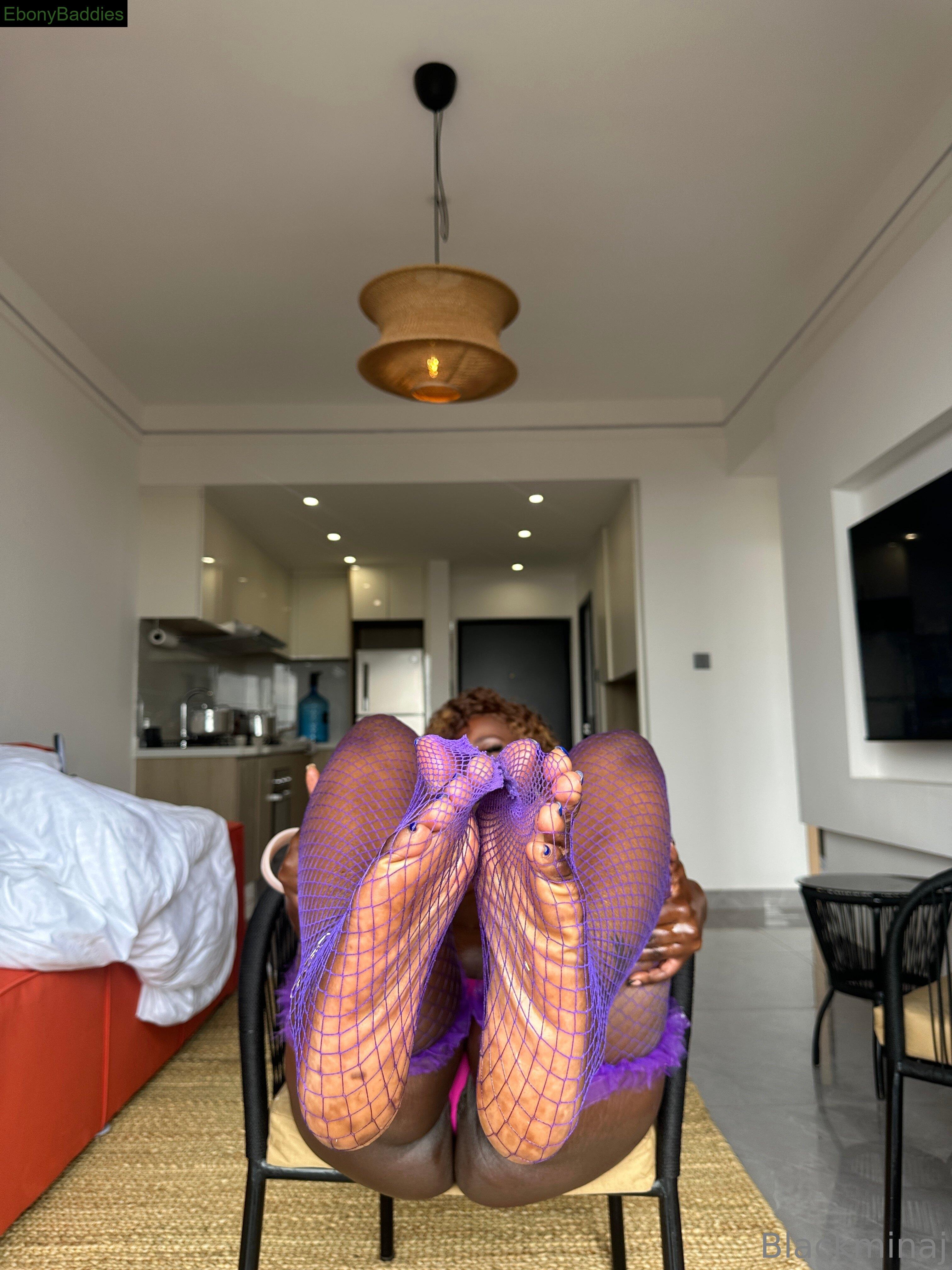 black-minaj feet