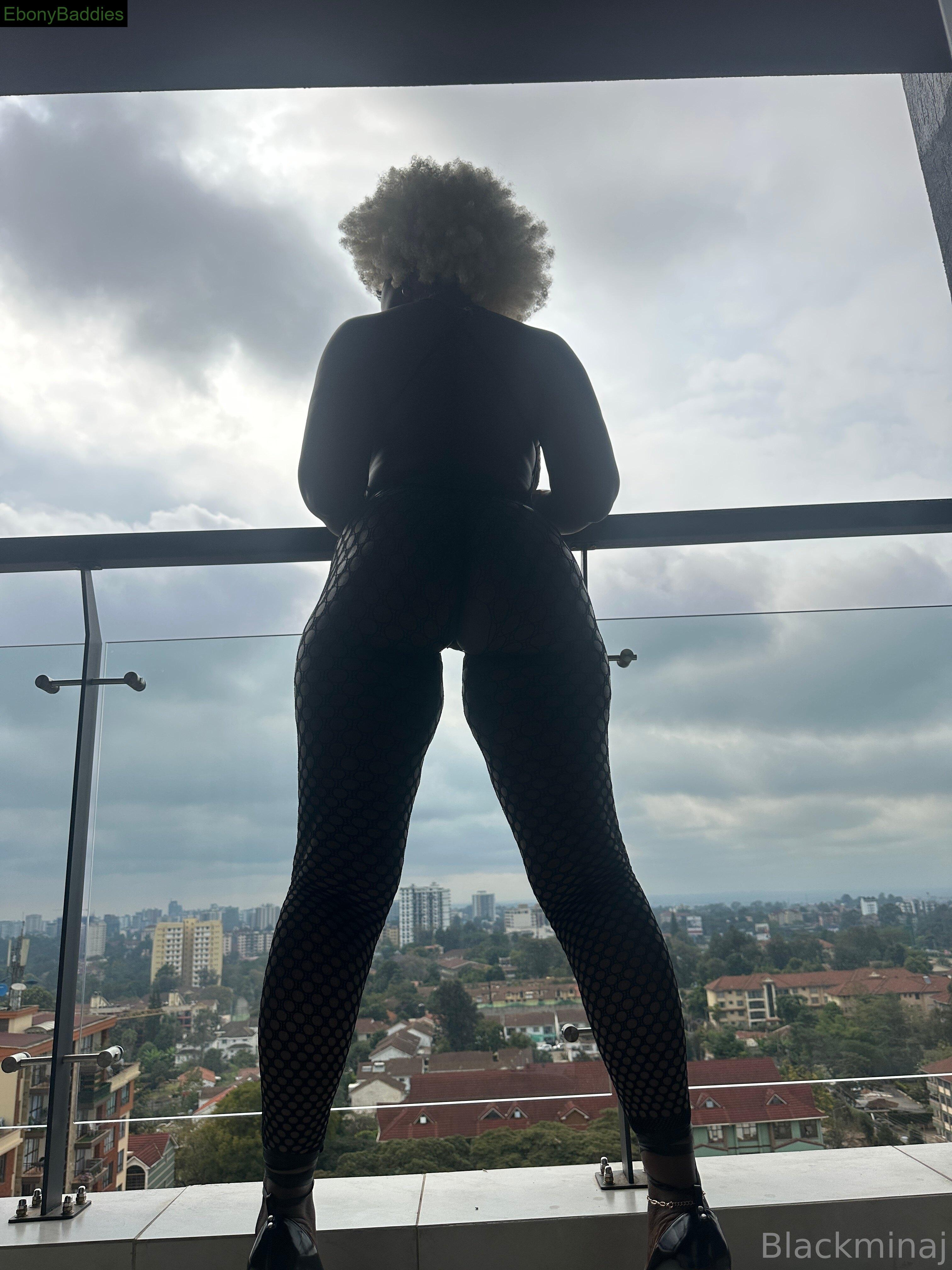 black-minaj feet
