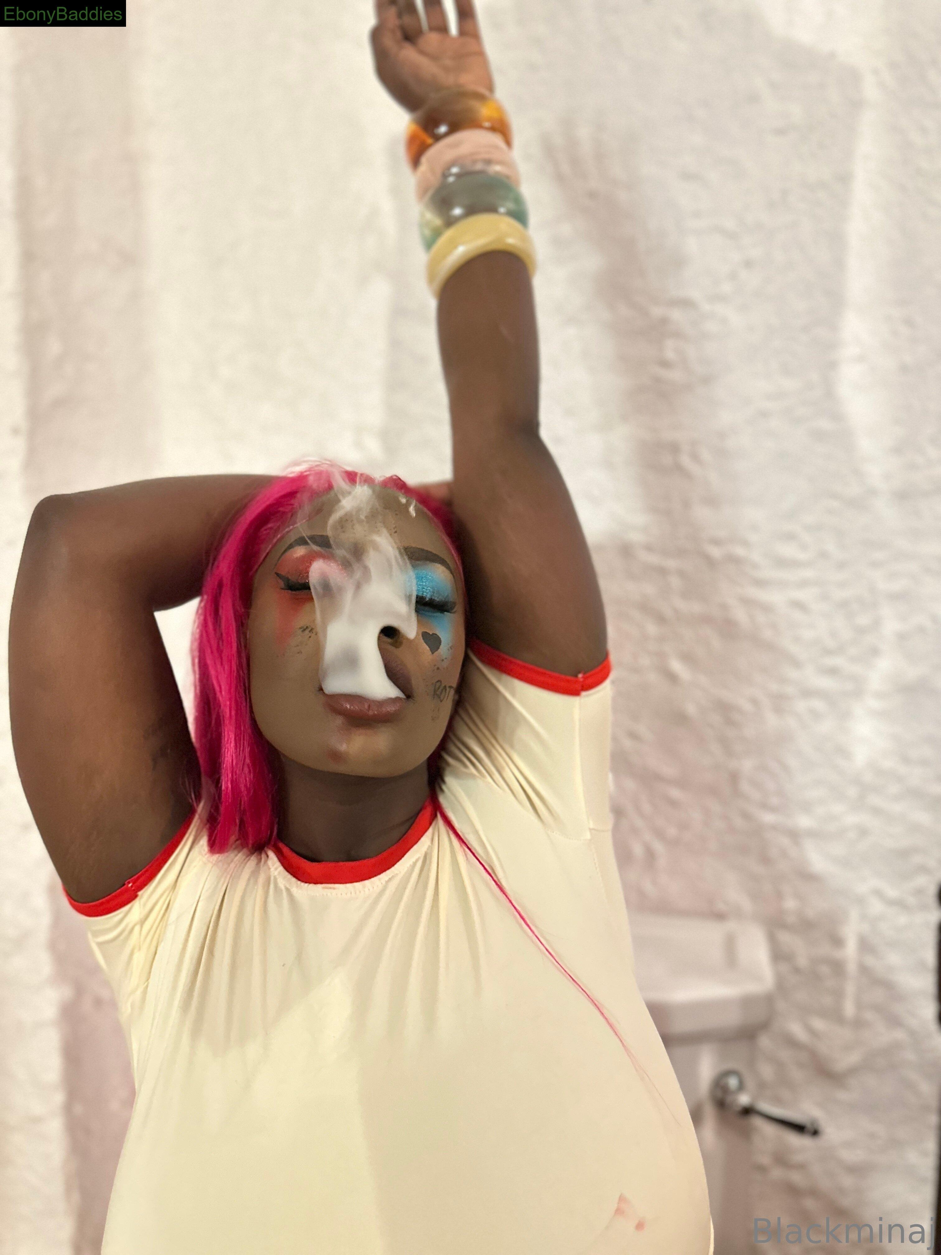 black-minaj feet