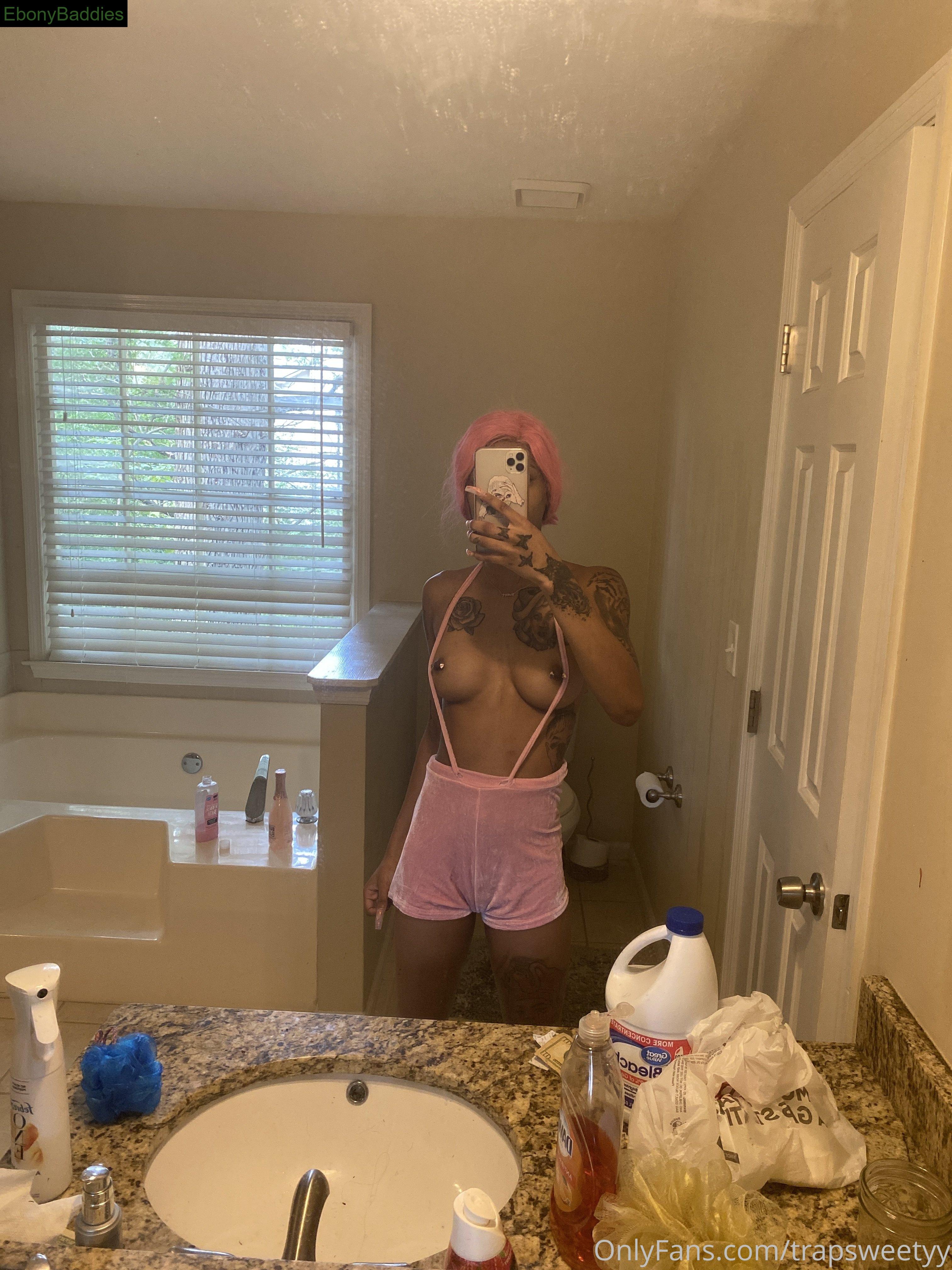 trapsweetyy ebony