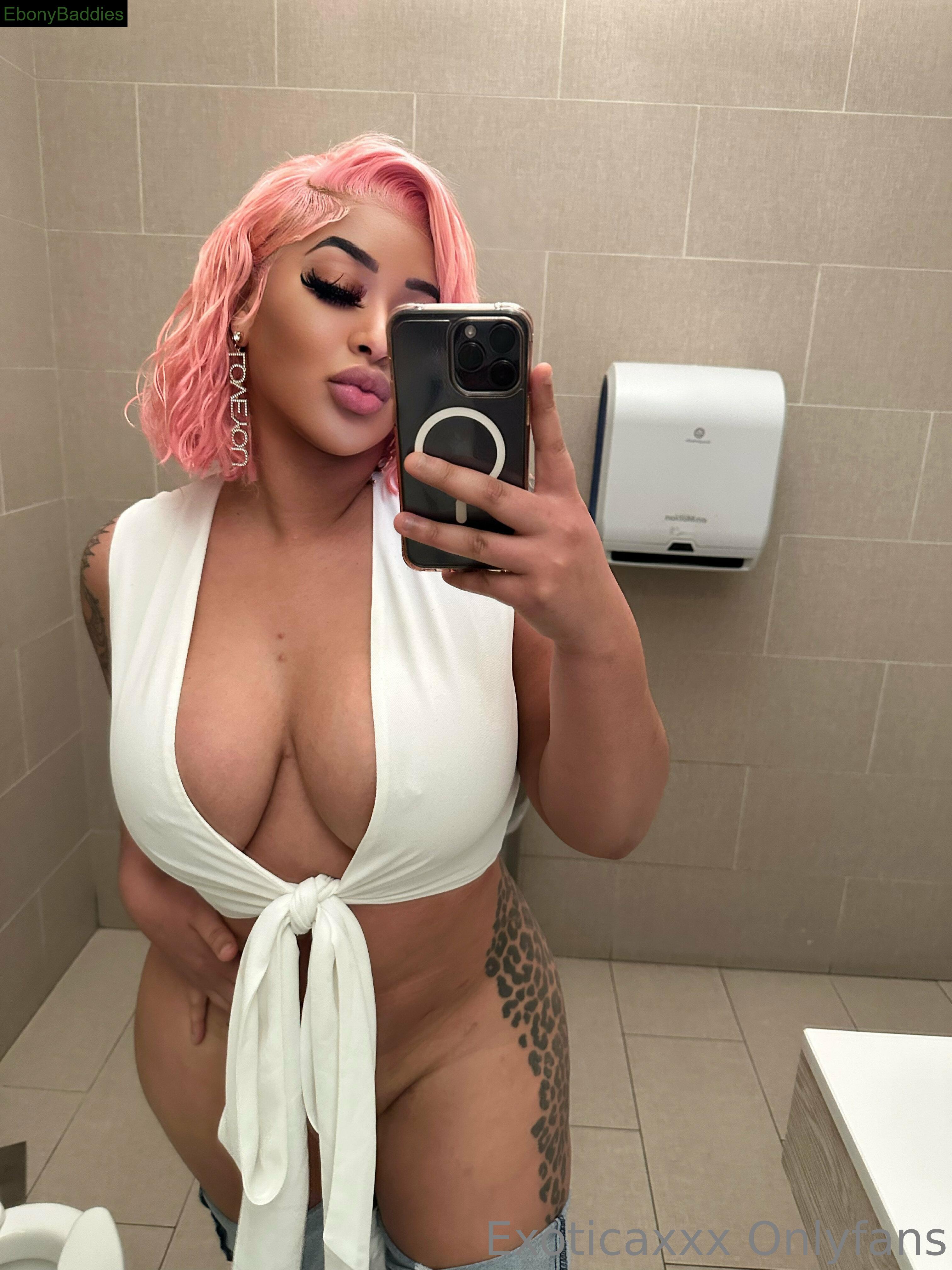 exoticaxxx ebony