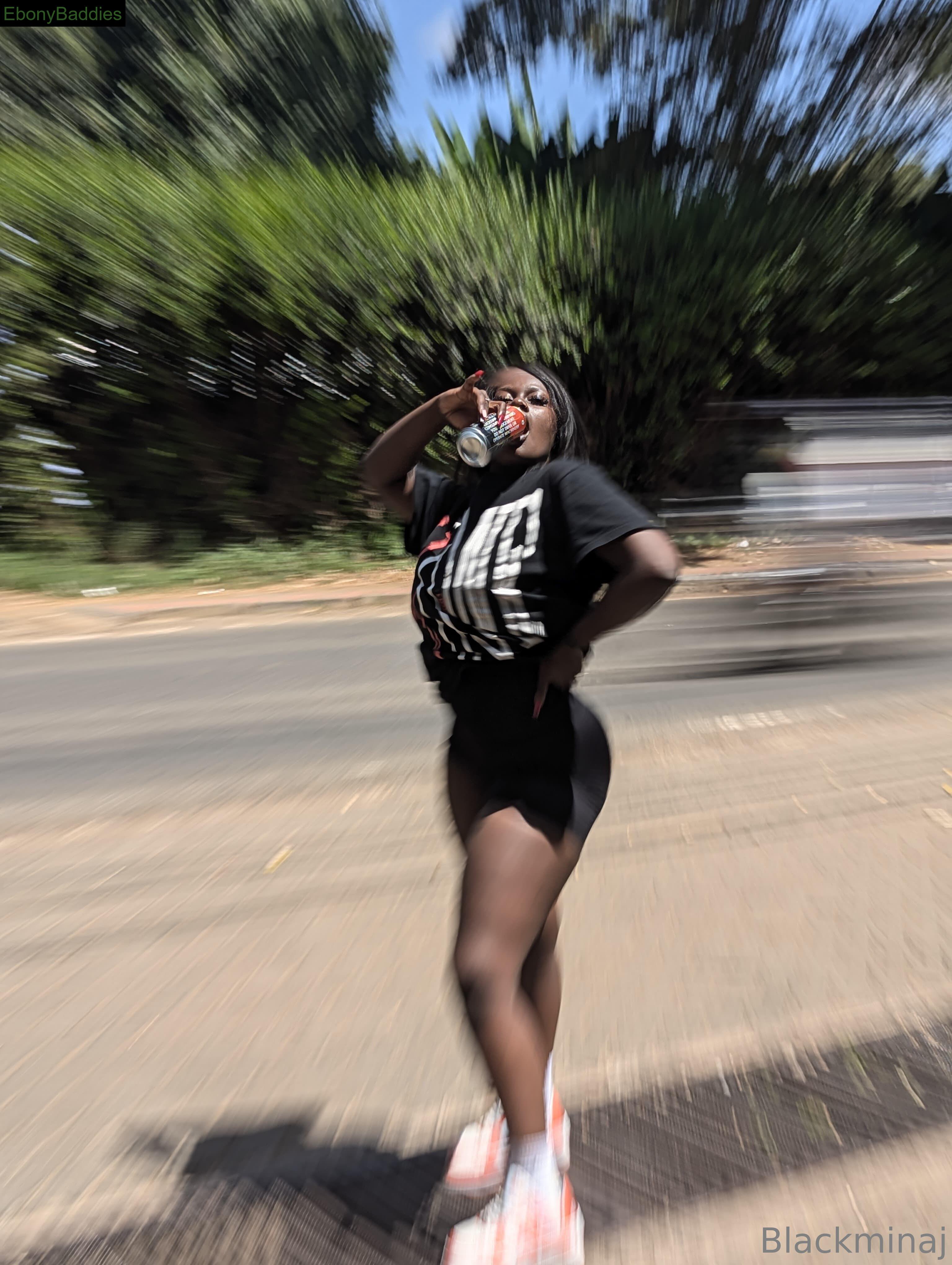 black-minaj feet