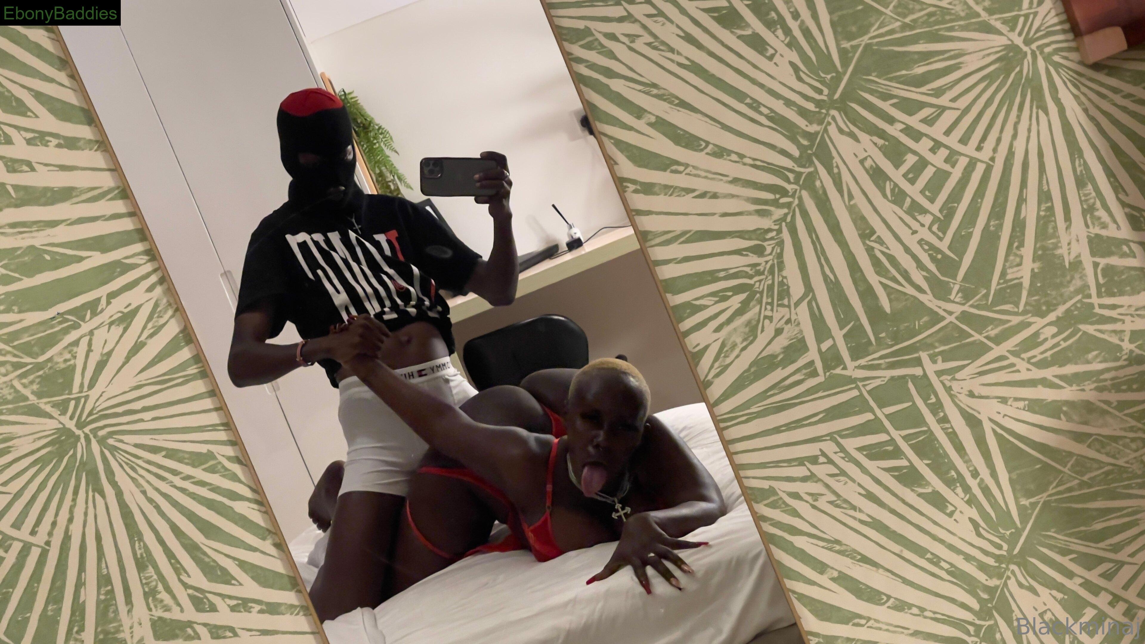 black-minaj feet